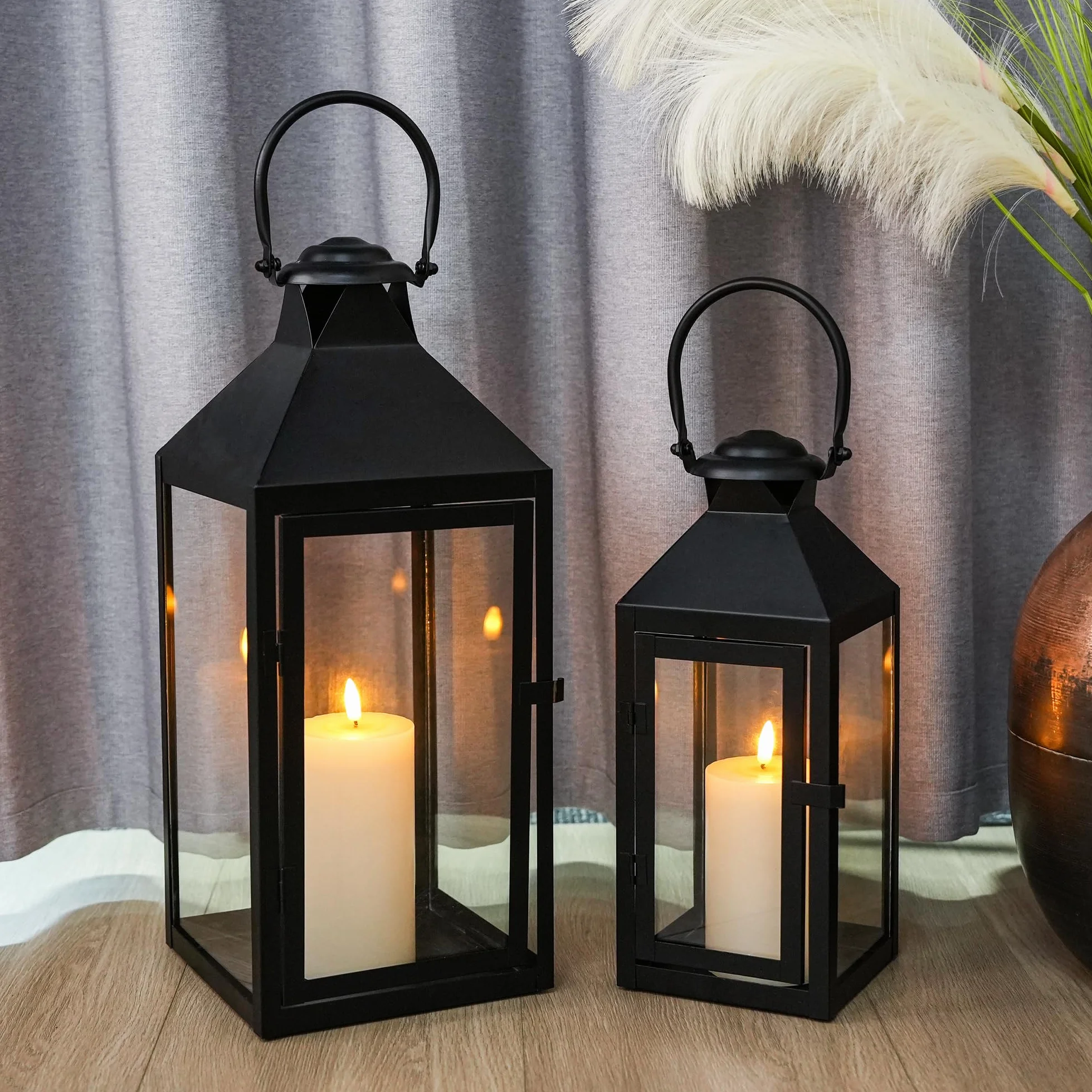 JHY DESIGN Zestaw 2 Latarni Dekoracyjnych, 44,5 cm & 24 cm Wysokości, Latarni na Zewnątrz, Czarnych, Świeca Duża, Wisząca Latarnia do Wnętrz, Imprez, Wesel, Vintage Style (Czarny)